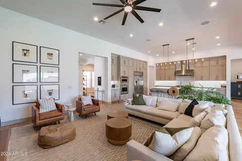 Living - 1709 Everglade Ln, Gilbert, AZ 85298 photo 3 of 4