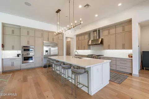 Kitchen - 1709 Everglade Ln, Gilbert, AZ 85298 photo 4 of 7