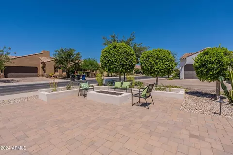 Exterior - 1709 Everglade Ln, Gilbert, AZ 85298 photo 4 of 15