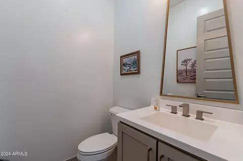 Bath - 1709 Everglade Ln, Gilbert, AZ 85298 photo 1 of 6