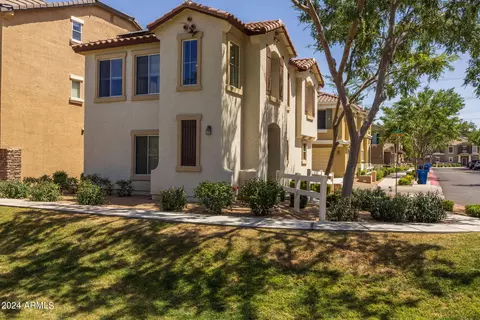 110 W Laurel Ct, Gilbert, AZ 85233 photo 3