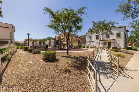 110 W Laurel Ct, Gilbert, AZ 85233 photo 24