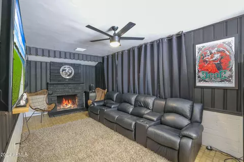 Living - 5535 N 11th St, Phoenix, AZ 85014 photo 3 of 3
