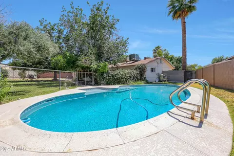 Exterior - 5535 N 11th St, Phoenix, AZ 85014 photo 9 of 10