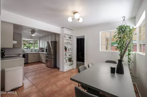 Dining - 5535 N 11th St, Phoenix, AZ 85014 photo 2 of 2