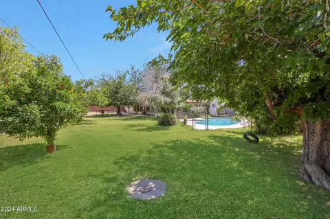 Exterior - 5535 N 11th St, Phoenix, AZ 85014 photo 8 of 10