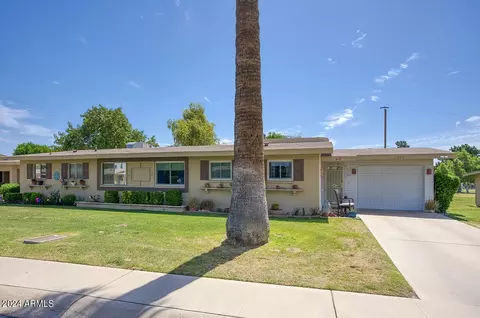 11043 N Coggins Dr, Sun City, AZ 85351
