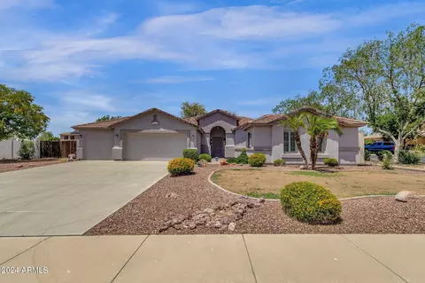 8352 W San Juan Ave, Glendale, AZ 85305
