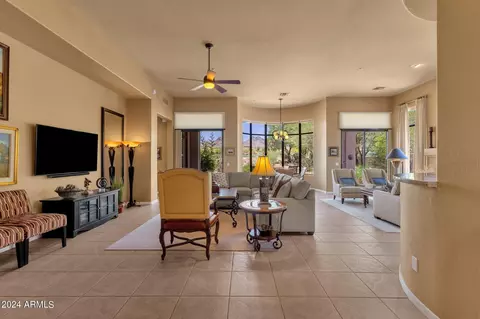 9280 E Thompson Peak Pkwy #10, Scottsdale, AZ 85255