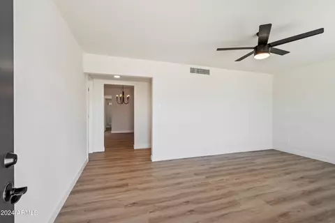 1350 E Mercer Ln, Phoenix, AZ 85020 photo 9