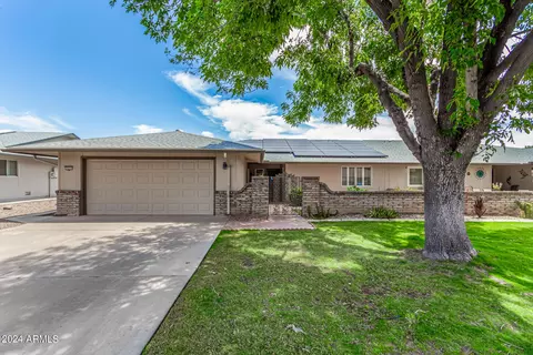 19221 N Signal Butte Cir, Sun City, AZ 85373