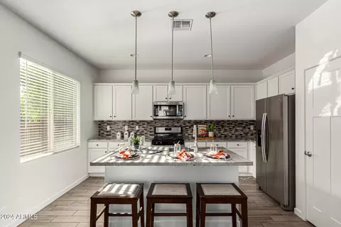 736 N Blackbird Dr, Gilbert, AZ 85234 photo 9