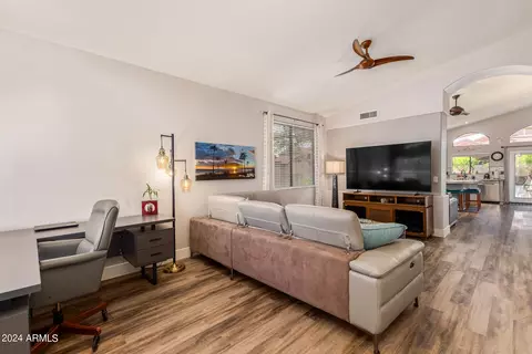 2102 Escuda Rd, Phoenix, AZ 85024 photo 4