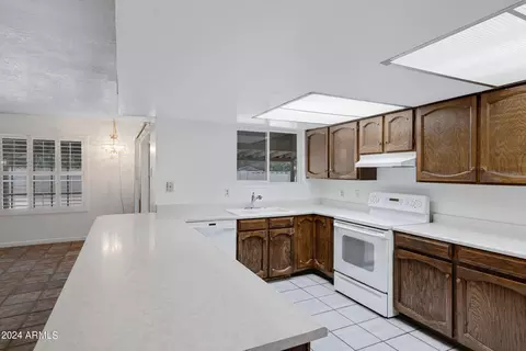 6411 E Holiday Dr, Mesa, AZ 85215 photo 16