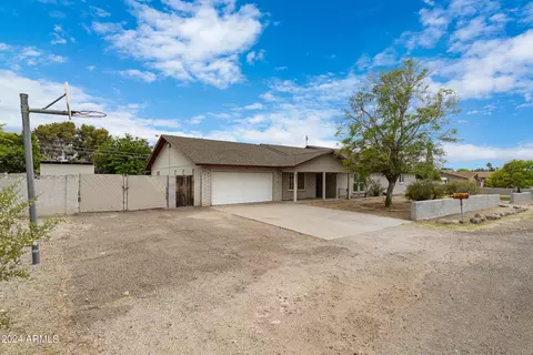 6411 E Holiday Dr, Mesa, AZ 85215 photo 2