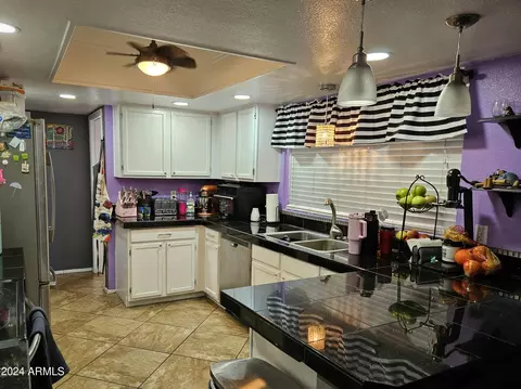114 W Mohawk Dr, Phoenix, AZ 85027 photo 3