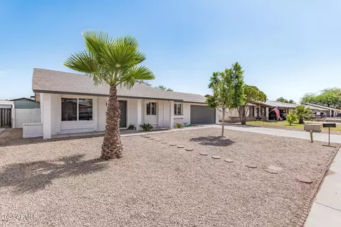 513 W Oraibi Dr, Phoenix, AZ 85027 photo 3