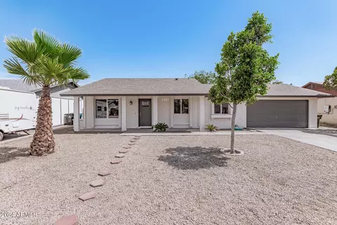 513 W Oraibi Dr, Phoenix, AZ 85027