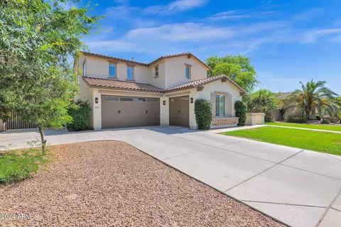 2595 E Carob Dr, Gilbert, AZ 85298 photo 3
