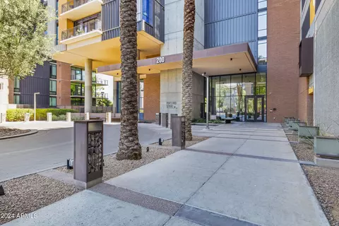 200 W Portland St #612, Phoenix, AZ 85003
