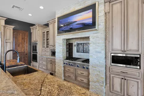 Kitchen - 7260 Eagle Crest Dr #19, Mesa, AZ 85207 photo 5 of 8