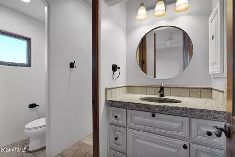 Bath - 7260 Eagle Crest Dr #19, Mesa, AZ 85207 photo 9 of 12