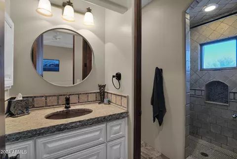 Bath - 7260 Eagle Crest Dr #19, Mesa, AZ 85207 photo 10 of 12