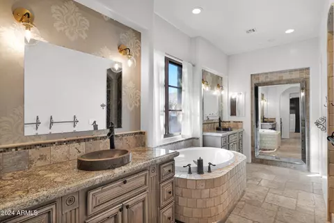 Bath - 7260 Eagle Crest Dr #19, Mesa, AZ 85207 photo 1 of 12