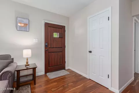 1716 W Mitchell Dr, Phoenix, AZ 85015 photo 4