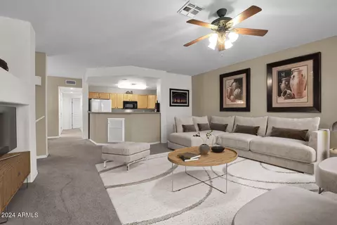 15221 N Clubgate Dr N #2125, Scottsdale, AZ 85254