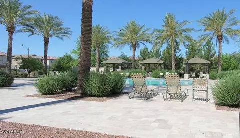882 S Wallrade Ln, Gilbert, AZ 85296 photo 34