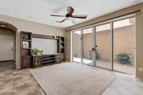 882 S Wallrade Ln, Gilbert, AZ 85296 photo 7