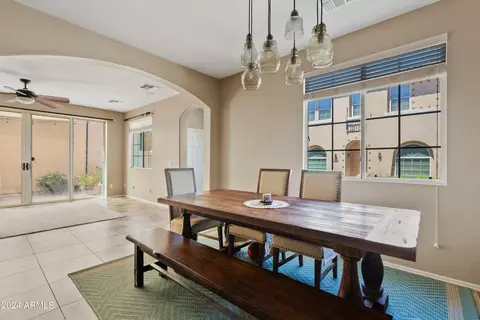 882 S Wallrade Ln, Gilbert, AZ 85296 photo 8