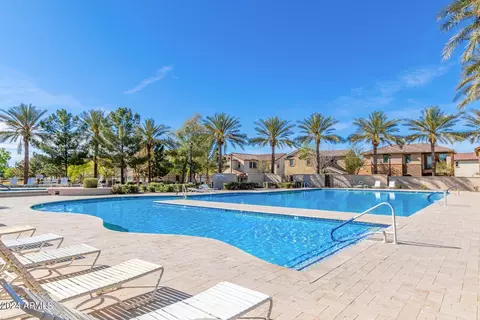 882 S Wallrade Ln, Gilbert, AZ 85296 photo 41