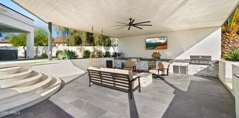 4575 E Meadowview Dr, Gilbert, AZ 85298 photo 5