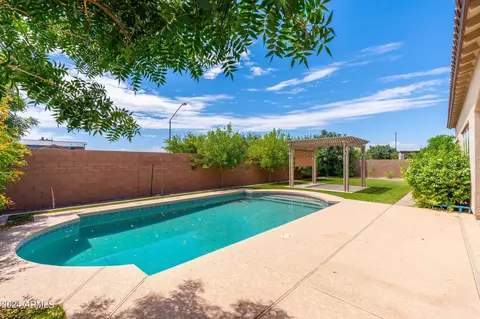 3964 S Columbus Dr, Gilbert, AZ 85297 photo 4