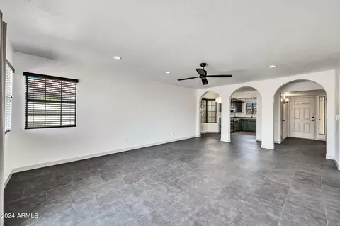 5206 E Loloma Cir, Phoenix, AZ 85044 photo 8