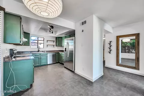 5206 E Loloma Cir, Phoenix, AZ 85044 photo 18