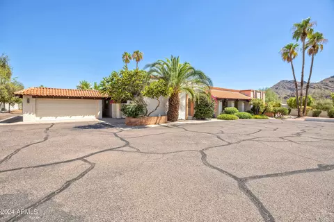 4828 E Clearwater Pkwy, Paradise Valley, AZ 85253
