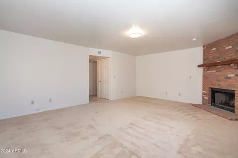 4518 E Ute St, Phoenix, AZ 85044 photo 4