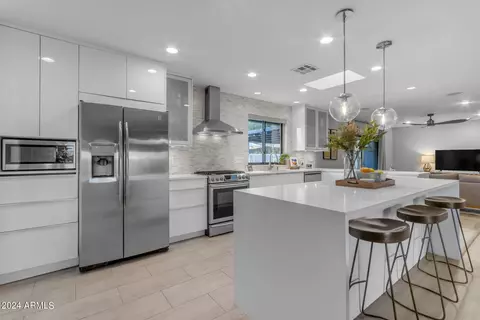4237 E Becker Ln, Phoenix, AZ 85028 photo 18