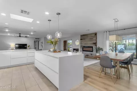 4237 E Becker Ln, Phoenix, AZ 85028 photo 15