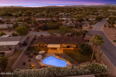 4237 E Becker Ln, Phoenix, AZ 85028 photo 2