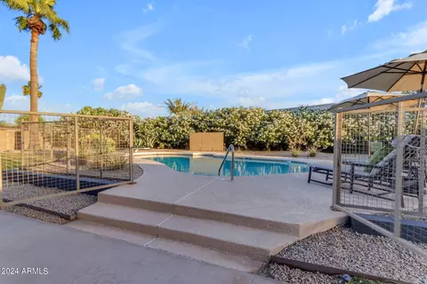 4237 E Becker Ln, Phoenix, AZ 85028 photo 34