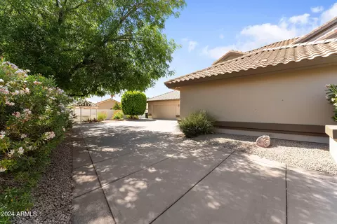 Exterior - 4612 E Glade Cir, Mesa, AZ 85206 photo 4 of 15