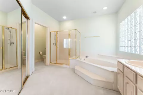 Bath - 4612 E Glade Cir, Mesa, AZ 85206 photo 3 of 6