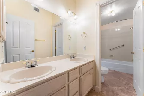 Bath - 4612 E Glade Cir, Mesa, AZ 85206 photo 4 of 6