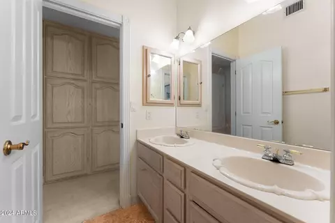 Bath - 4612 E Glade Cir, Mesa, AZ 85206 photo 5 of 6