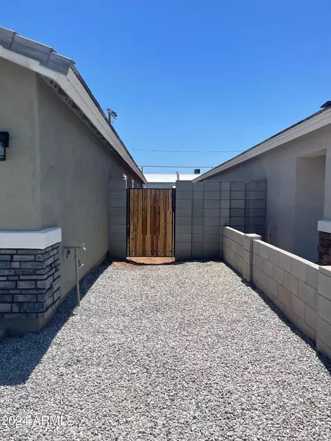 1713 E Madison St, Phoenix, AZ 85034 photo 2