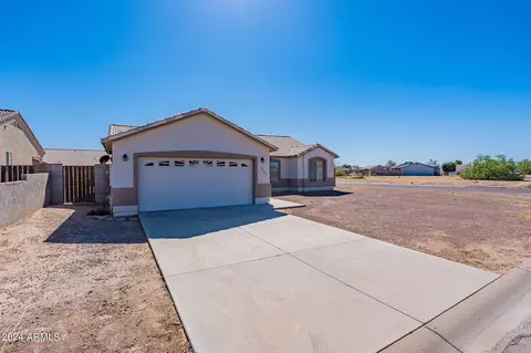 10253 W Fernando Dr, Arizona City, AZ 85123